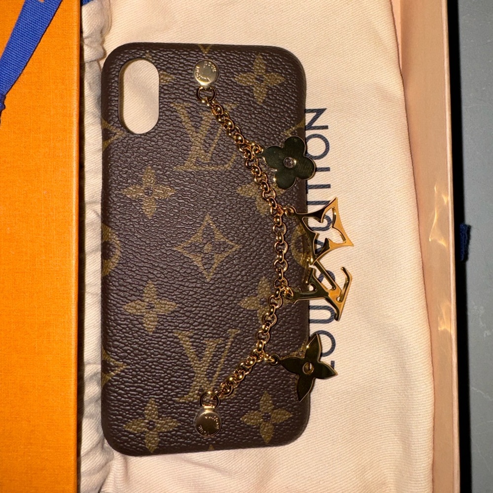 Louis Vuitton X/Xs iPhone Monogram Charm Case - Picture 2 of 3